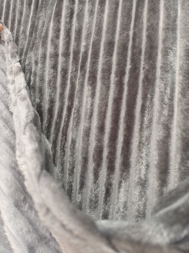 پتو مسافرتی یک نفره تراکم بالا کرکره ای طوسی