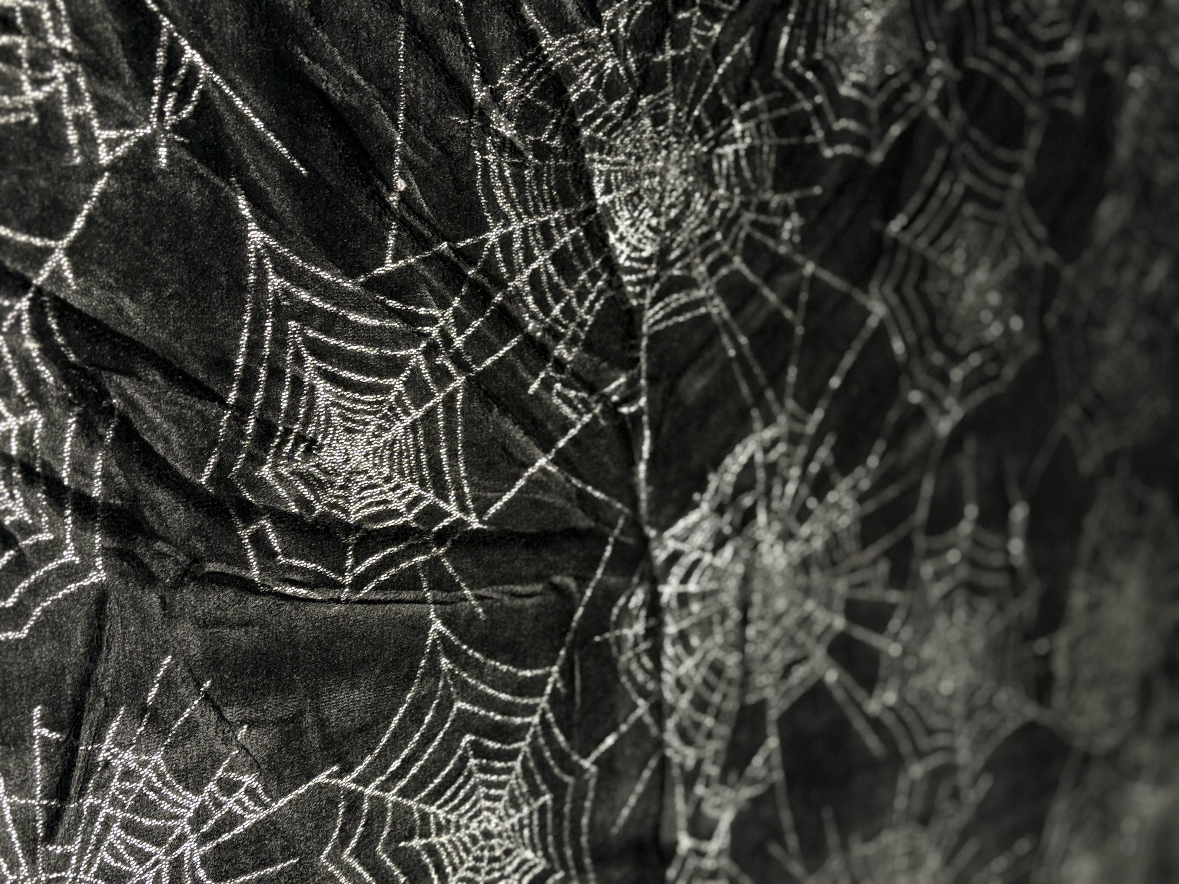 پتو نقره کوب هالووین طرح تار عنکبوت 🕸️